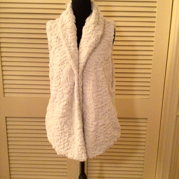 Dylan Jackets & Blazers - dylan Plush Faux Fur Shawl Collar Vest in Light Gray